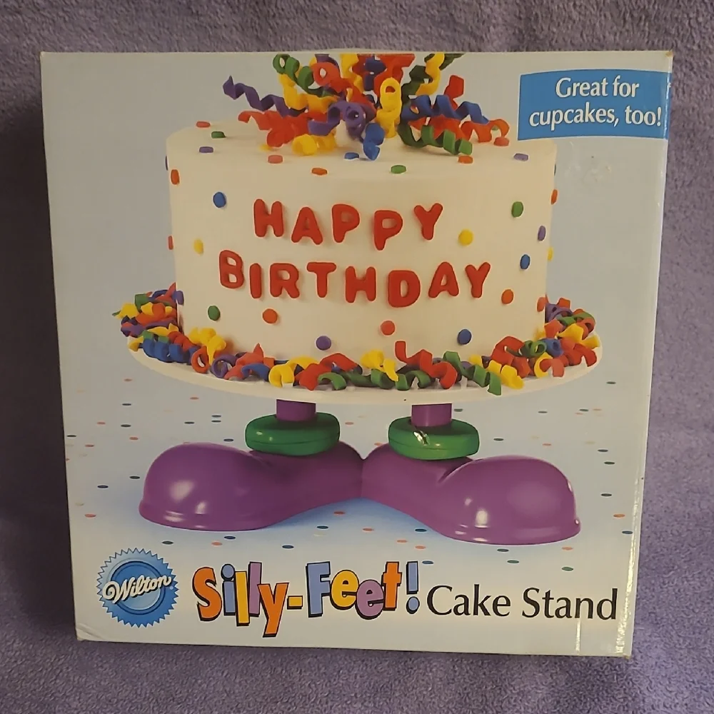 Wilton Silly-Feet Cake Stand - White and Purple